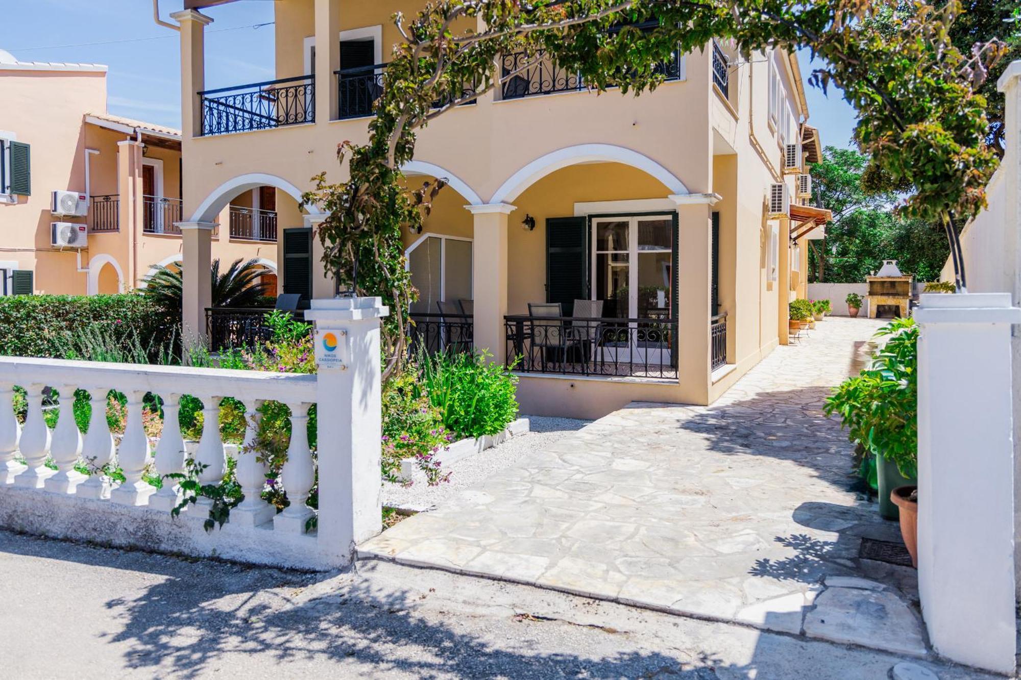 Nikos Cassiopeia Appartement *